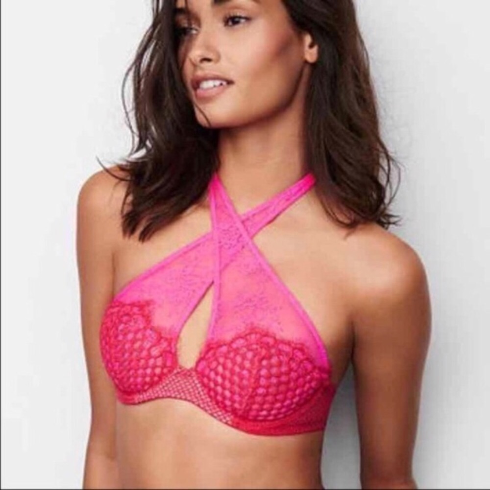 Very sexy Victoria’s Secret halter! 36C